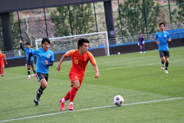 开元体育下载-U22国青搭建中超级锋线两新人冒尖 主帅：进步很大